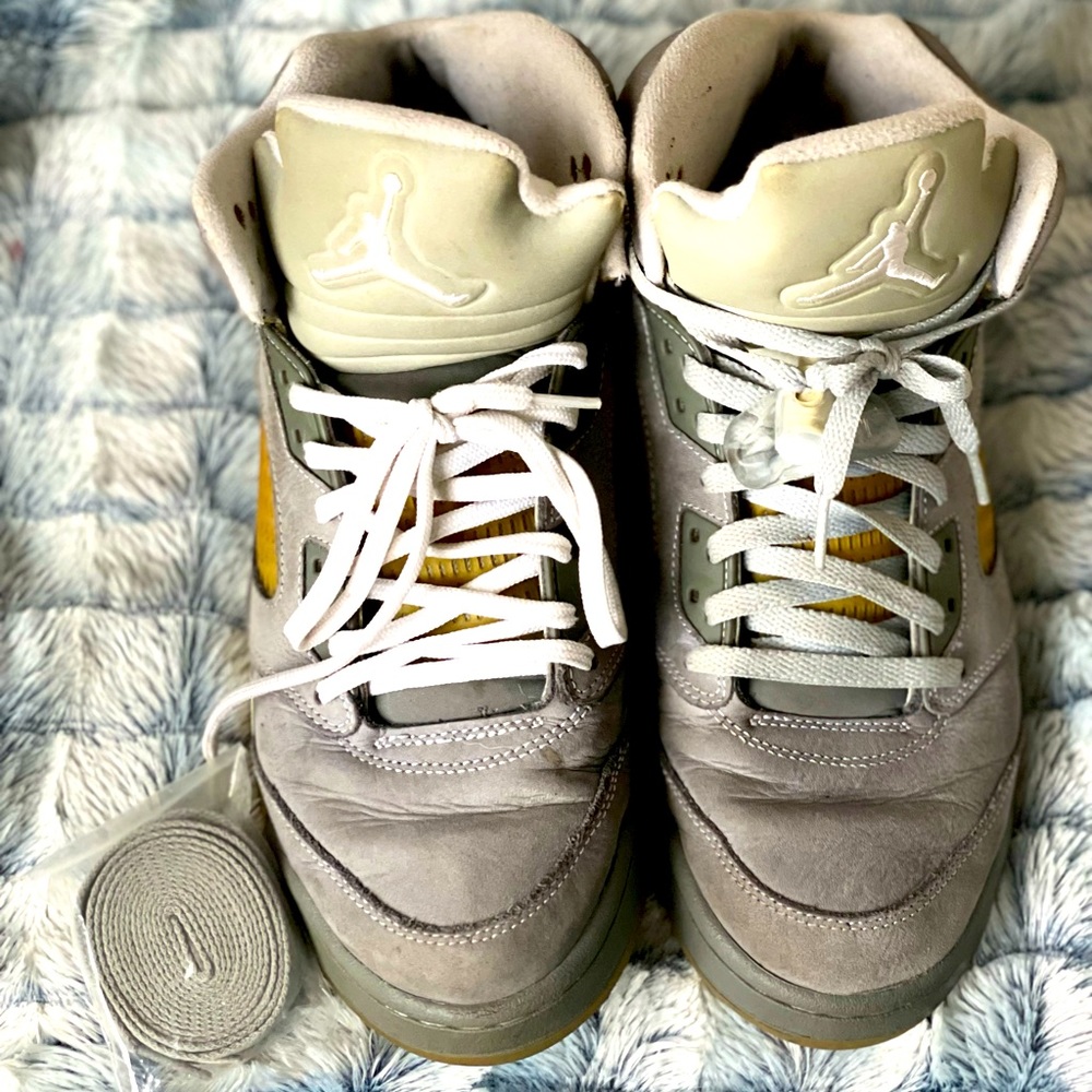 JORDAN men size 9